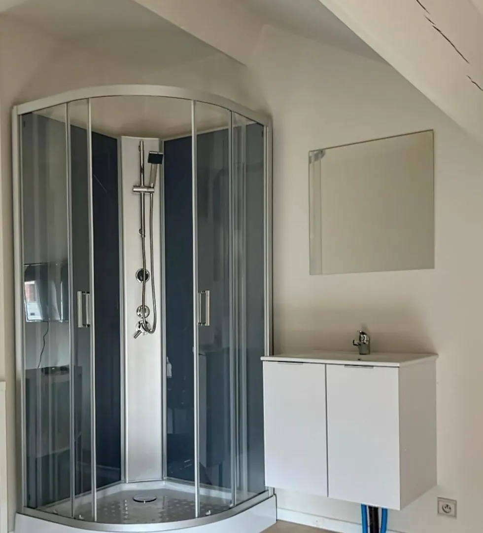 Station 64 A2 Bruxelles-Charleroi-Airport Apartment
