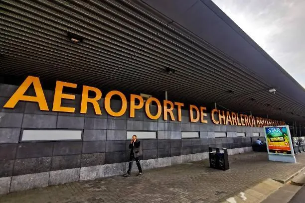 Station 64 A2 Bruxelles-Charleroi-Airport Apartment Belgium